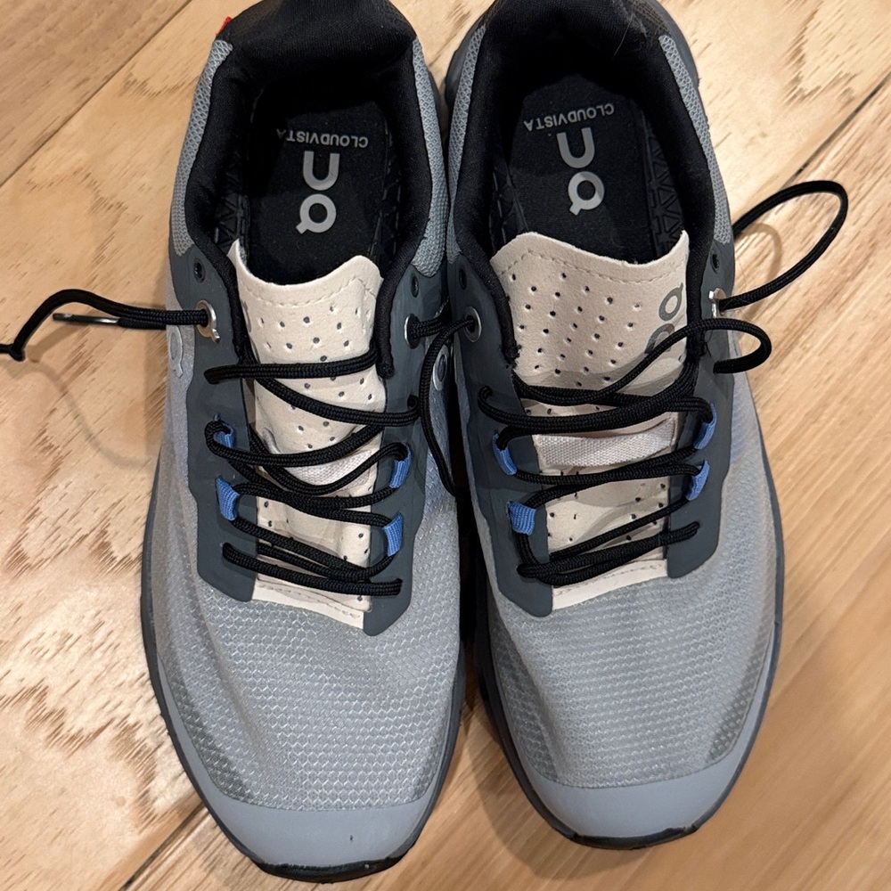 On Cloud Shoes - image 2